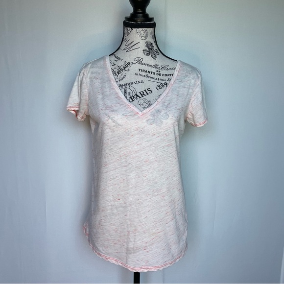 Beyond Yoga teardrop back tee in light neon berry size S small - Picture 2 of 9